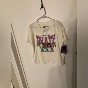 Bratz class of 2001 short sleeve t- Shirt in size Medium. Brand new